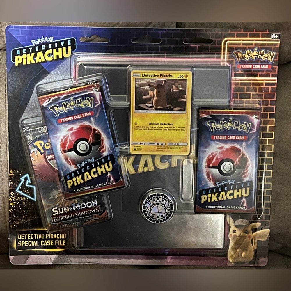 NEW Pokémon Detective Pikachu Special Case File Set